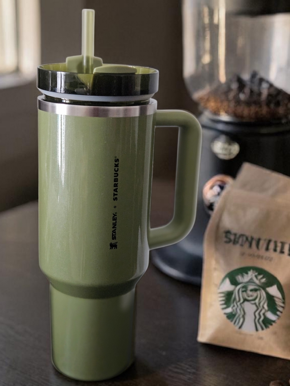 STANLEY STAINLESS STEEL CUP BY STARBUCK'S OLIVE/MILITARY GREEN 40 OZ